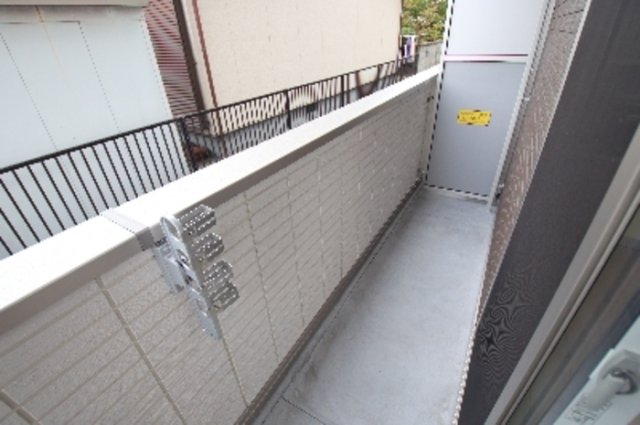 バルコニー　開放的で明るい空間を演出してくれるバルコニーです