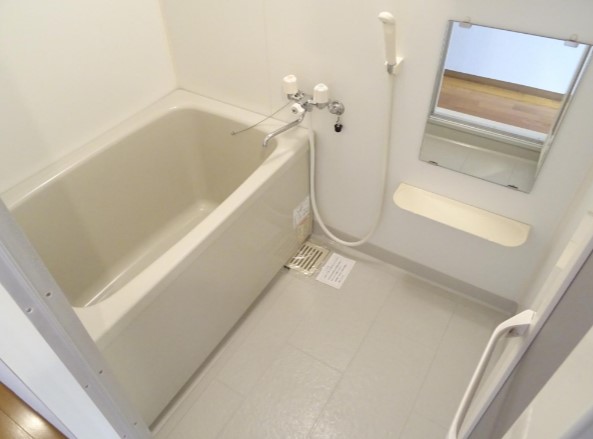 バス・シャワールーム　別部屋参照写真