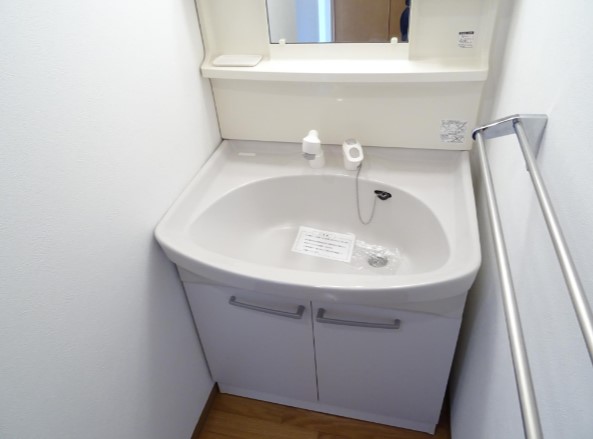 洗面設備　別部屋参照写真