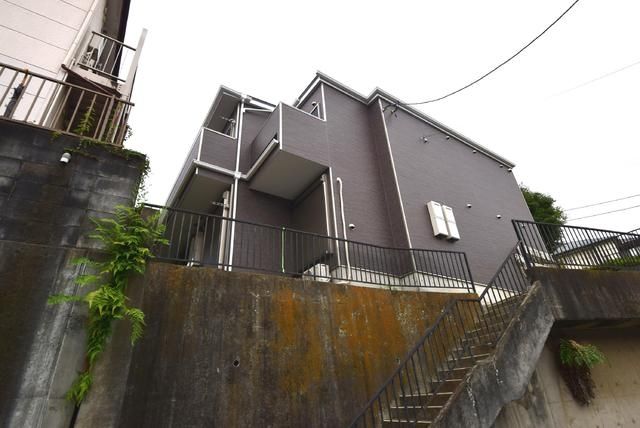 建物外観　★　高台ににある建物です　★