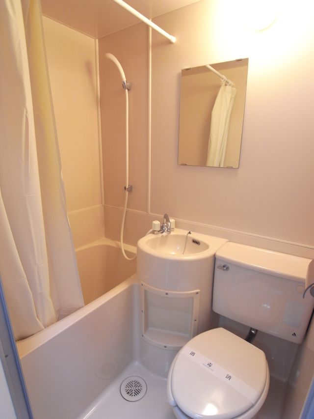 バス・シャワールーム　鏡付き♪※同タイプ別部屋参考写真