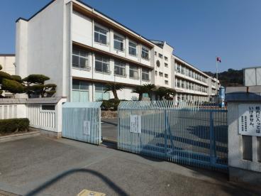 小学校　倉敷市立倉敷西小学校（小学校）まで1353m