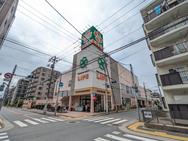 スーパー　ライフ西小岩店（スーパー）まで97m