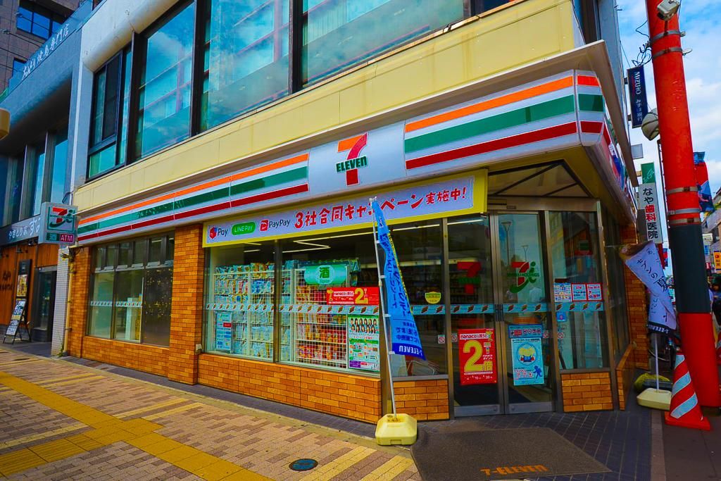 コンビニ　セブンイレブン武蔵境1丁目店（コンビニ）まで710m