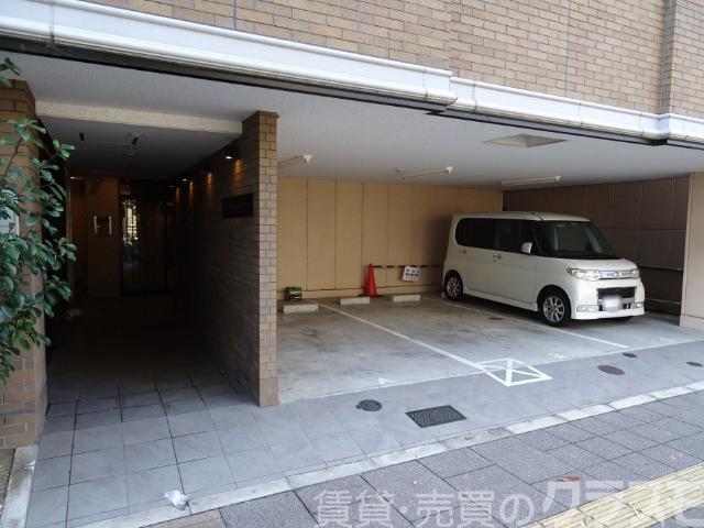 駐車場　敷地内駐車場