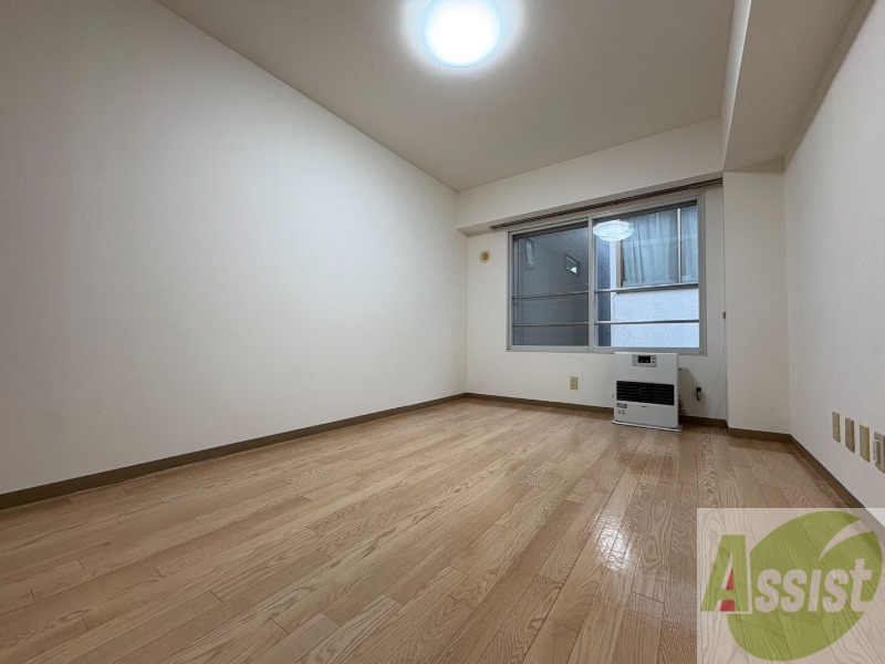居室・リビング　広くてキレイなお部屋が広がっていて、充実した生活が送れそう。