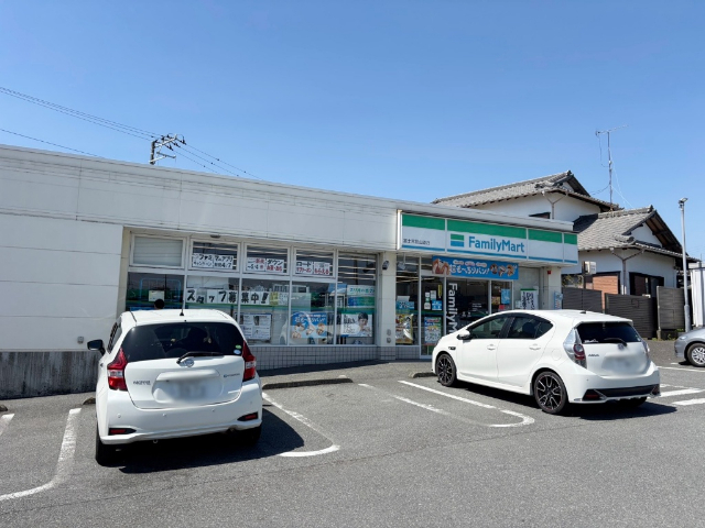 コンビニ　ファミリーマート富士宮登山道店（コンビニ）まで188m