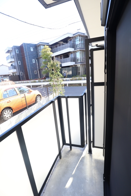 バルコニー　※同施工会社の別物件の新築写真です。現況優先です。