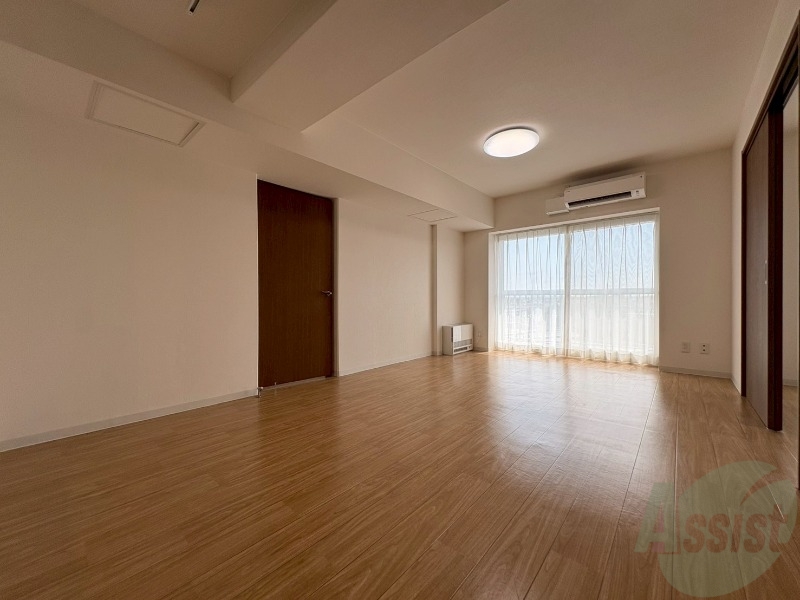 居室・リビング　広くてキレイなお部屋が広がっていて、充実した生活が送れそう。