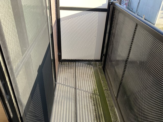 バルコニー　同物件別部屋です。