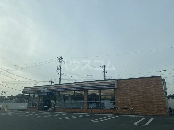 コンビニ　セブンイレブン　半田新居町店（コンビニ）まで619m