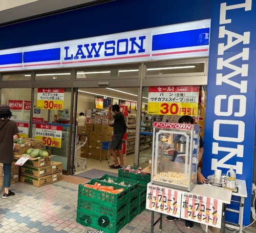 コンビニ　ローソン 神戸水道筋四丁目店（コンビニ）まで422m