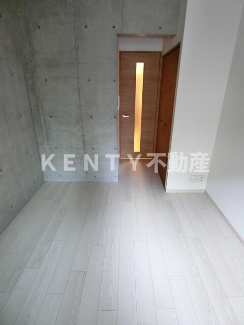その他部屋・スペース　落ち着いて過ごせるお部屋なので、寝室にいかがでしょうか