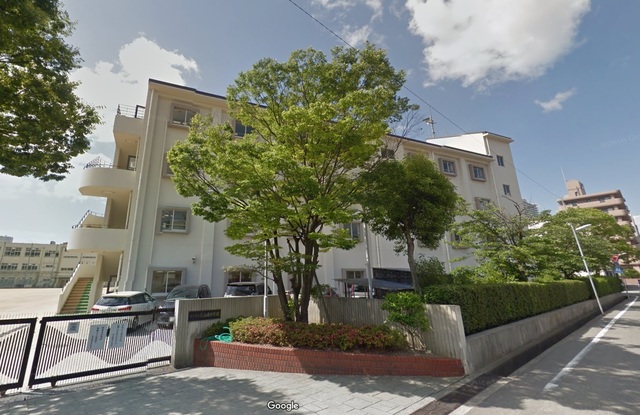 中学校　神戸市立本山南中学校（中学校）まで400m