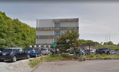 中学校　登別市立緑陽中学校（中学校）まで754m