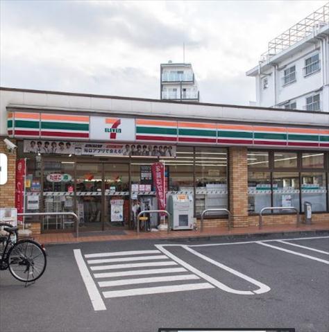 コンビニ　セブン－イレブン世田谷若林４丁目店（コンビニ）まで357m