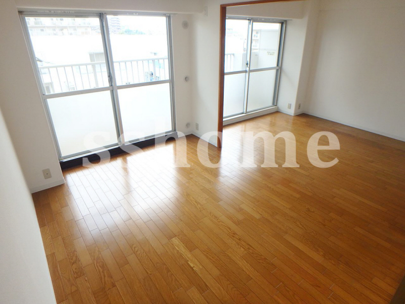 居室・リビング　明るいお部屋です