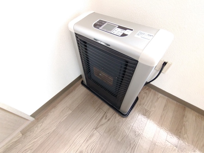 その他設備　灯油暖房がついており、寒い日も安心です！