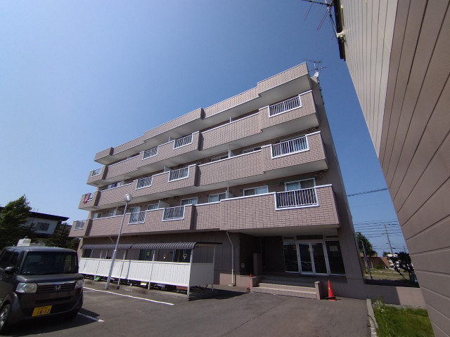 建物外観　札幌市北区屯田６条「ノーブル６・６」