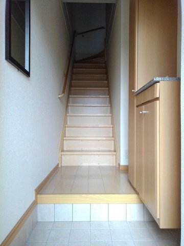 玄関　収納もある玄関です