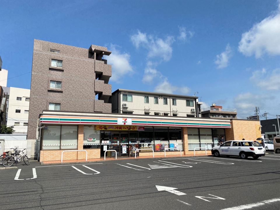 コンビニ　セブンイレブン鹿児島上荒田店（コンビニ）まで550m