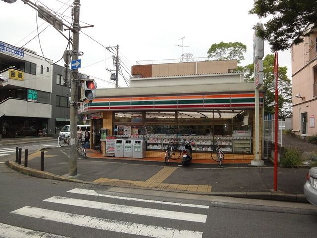 コンビニ　セブンイレブン新松戸けやき通り店（コンビニ）まで321m