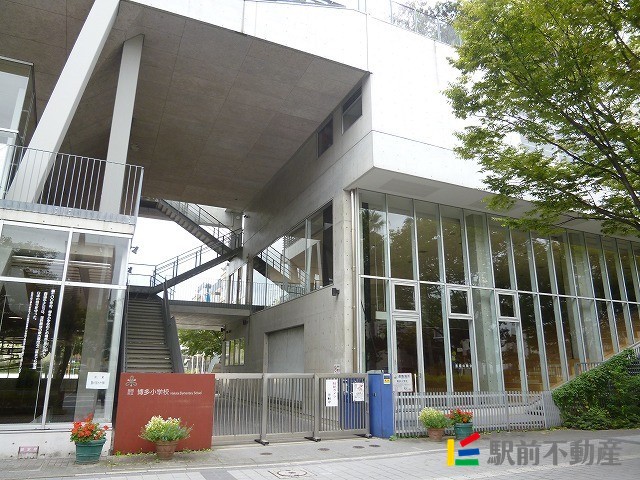 小学校　福岡市立博多小学校（小学校）まで500m
