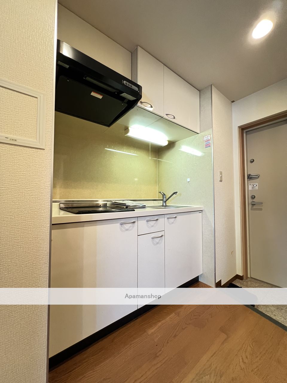 キッチン　※同物件、別部屋の写真です。