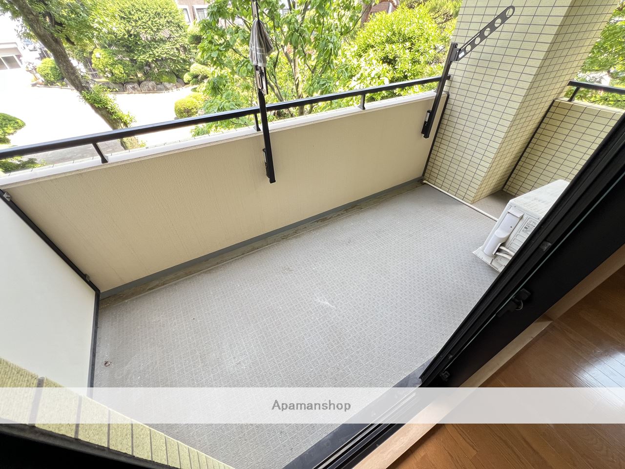 バルコニー　※同物件、別部屋の写真です。