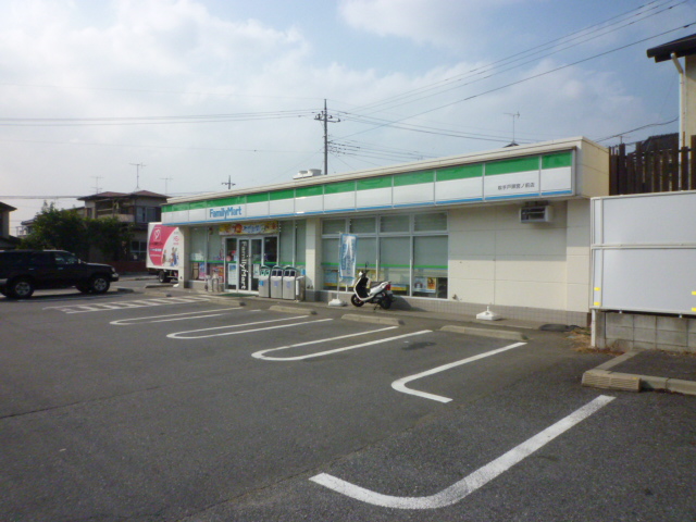 コンビニ　ファミリーマート　戸頭宮ノ前店（コンビニ）まで716m