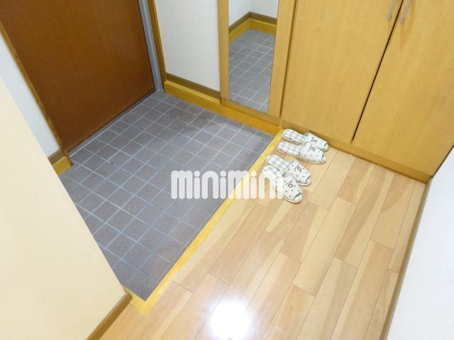 玄関　段差の少ない玄関です