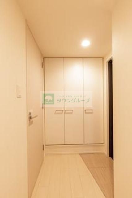 玄関　※写真は同タイプ住戸です。