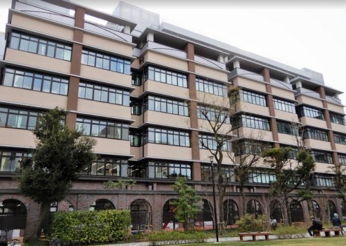 小学校　中央区立阪本小学校（小学校）まで413m