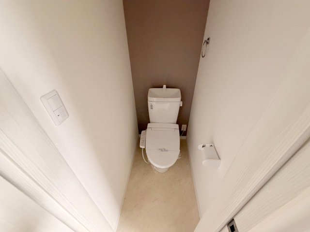 トイレ　綺麗なトイレにはウォシュレット標準装備です。