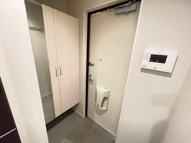 玄関　下駄箱付きの玄関です