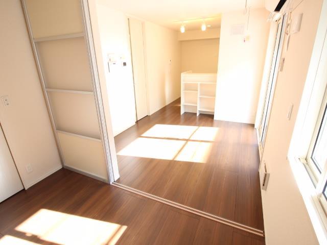 HANABUSAIVの居間写真