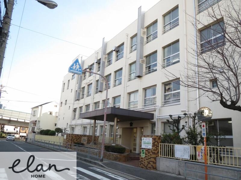 小学校　大阪市立諏訪小学校（小学校）まで482m