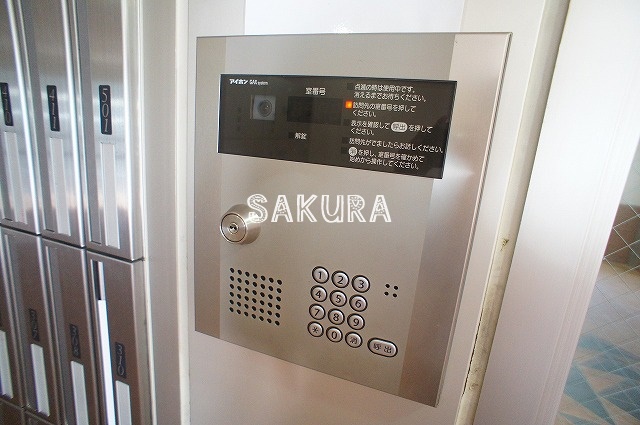 セキュリティ　女性の方でも安心のモニター付きオートロック♪