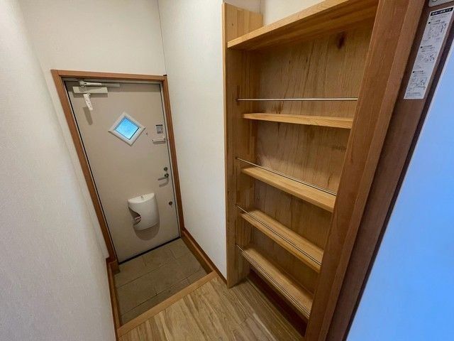ＪＲ仙山線 北山駅 徒歩11分 2階建 築11年の玄関写真