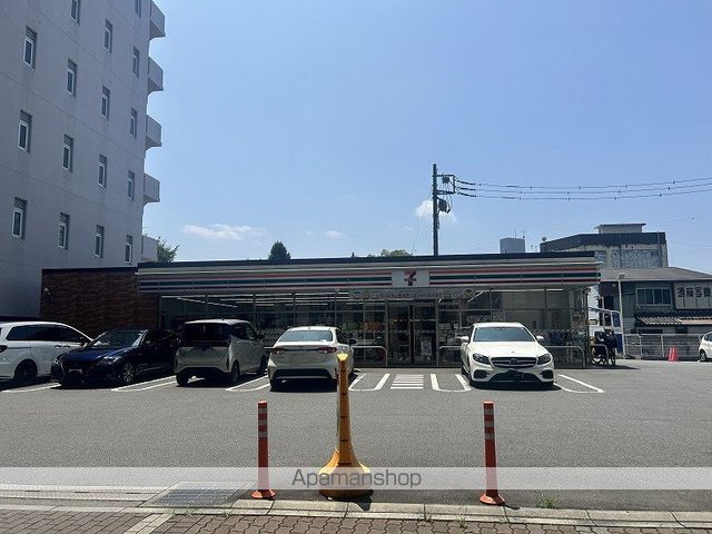 コンビニ　セブン－イレブン前橋本町２丁目店（コンビニ）まで707m
