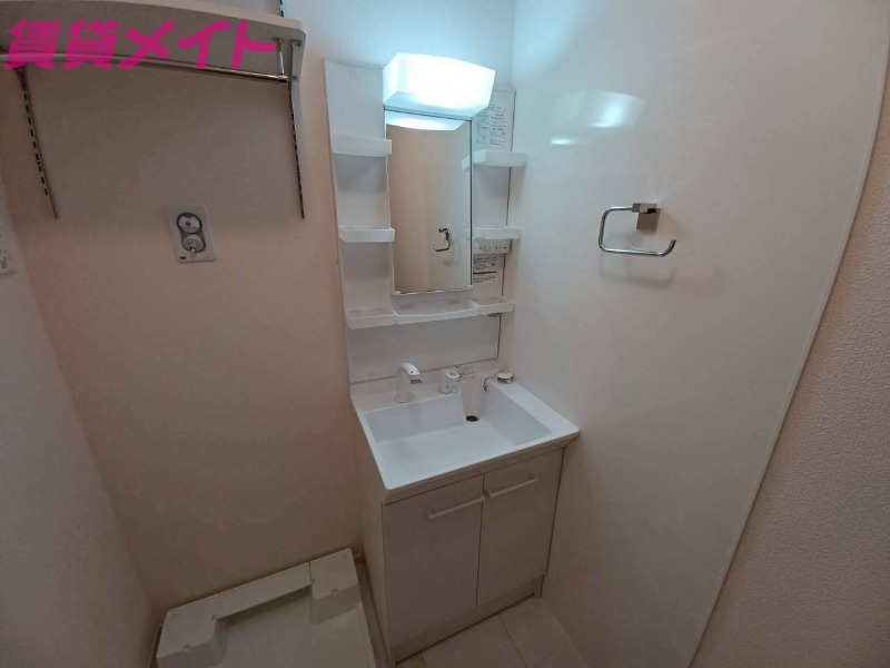 洗面設備　同型参考写真