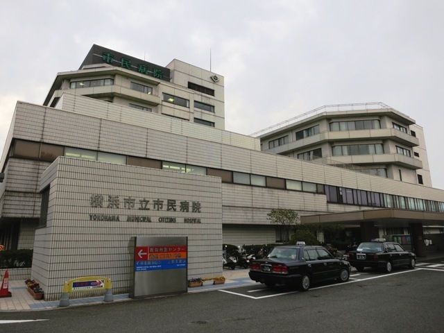 コンビニ　★★ファミリーマート（市民病院内）（コンビニ）まで409m