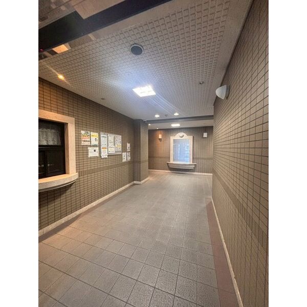 ロビー　リーセント春町