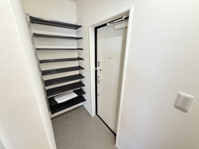 Ajour新松戸03の玄関写真