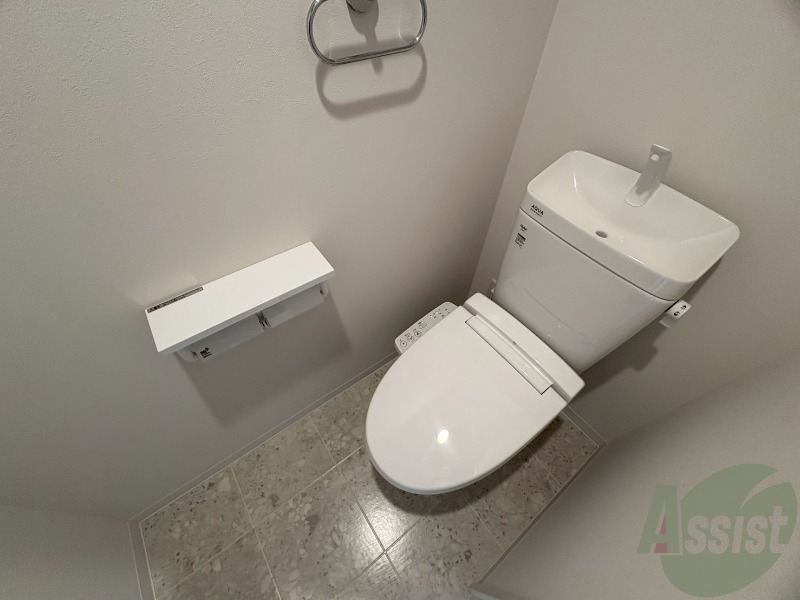 トイレ　ウォシュレット機能付きトイレは嬉しいですね。