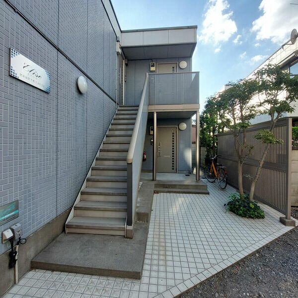 東急田園都市線 三軒茶屋駅 徒歩13分 2階建 築22年の外観写真