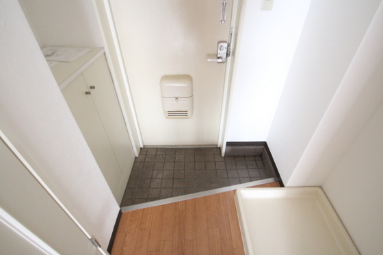 玄関　※別部屋の写真です