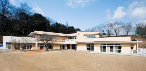 幼稚園・保育園　瀬戸こども園（幼稚園・保育園）まで1198m