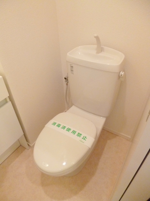 トイレ　★上部に棚があるトイレです★