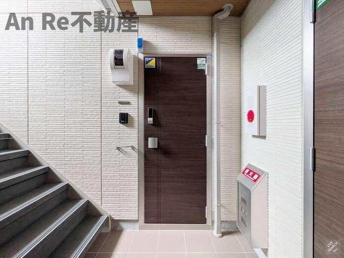 ＪＲ武蔵野線 東川口駅 徒歩10分 3階建 築1年の玄関写真